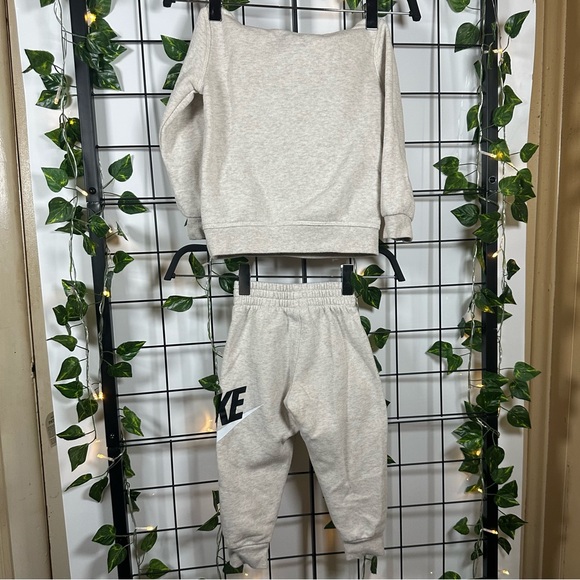 Nike Tan/Black/White Graphic Logo Matching Set Hoodie & Joggers Size 2T (Boy) - Picture 10 of 16